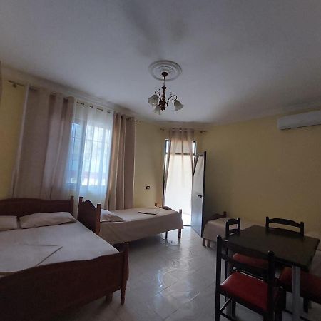 Vila Flamuri Golem (Tirana) Exterior foto